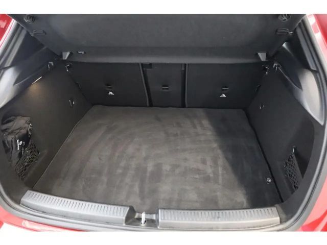 Mercedes-Benz A 250 4MATIC AMG Line