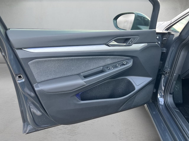 Volkswagen Golf 1.0 TSI Golf VIII Life Variant