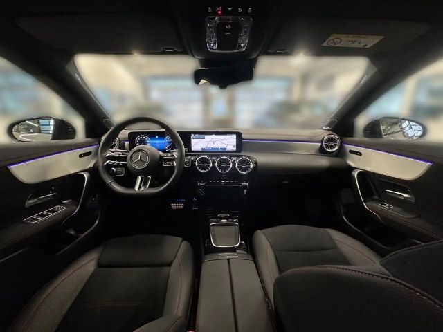 Mercedes-Benz CLA 200 AMG Line Coupé