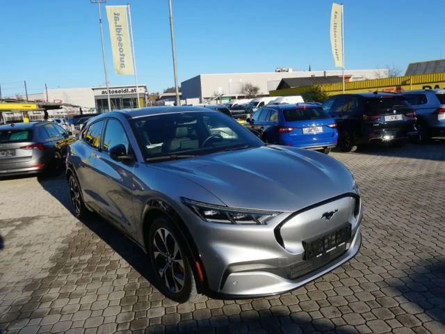 Ford Mustang Mach-E AWD Extended range