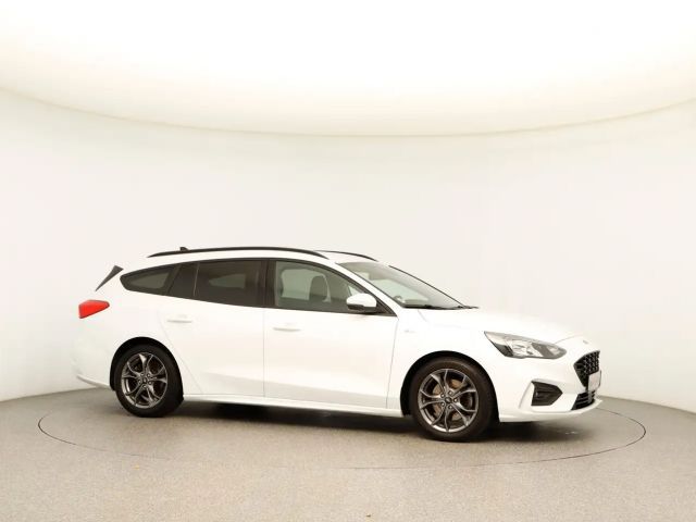 Ford Focus EcoBoost ST Line