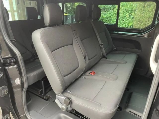 Nissan Primastar 8-zitter Tekna