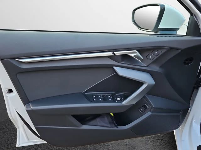 Audi A3 30 TFSI S-Tronic Sedan Sportback