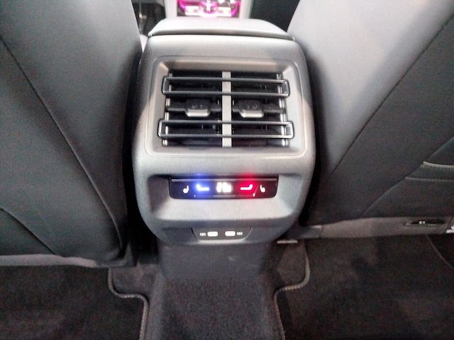 Volkswagen Tayron 2.0 TDI DSG R-Line