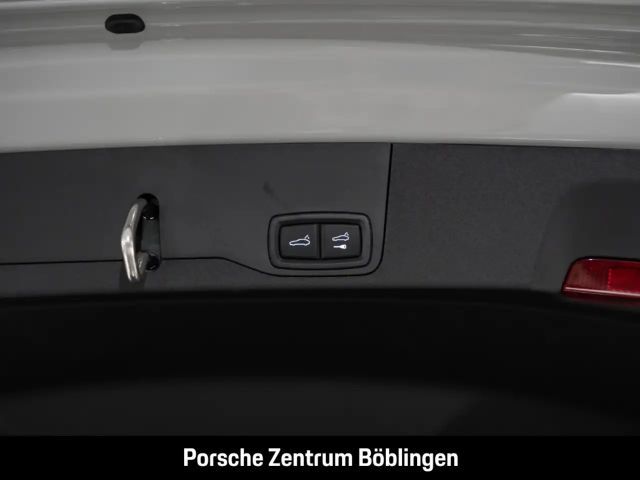 Porsche Taycan 4S Cross Turismo