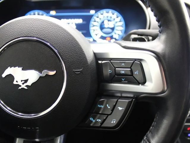 Ford Mustang Fastback GT 5.0 V8