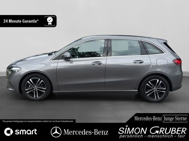 Mercedes-Benz B 180 Progressive Sedan