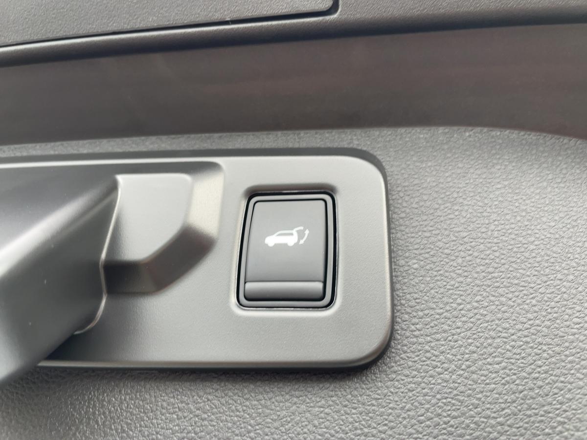 Renault Scenic E-Tech Iconic