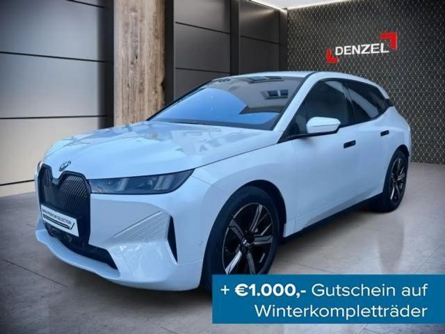BMW iX xDrive45