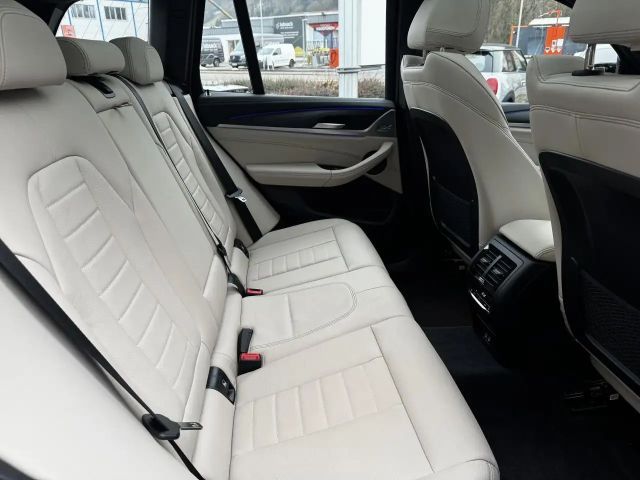 BMW X3 40d HUD ACC Kamera Laser PanoD.Lenkradh.20"