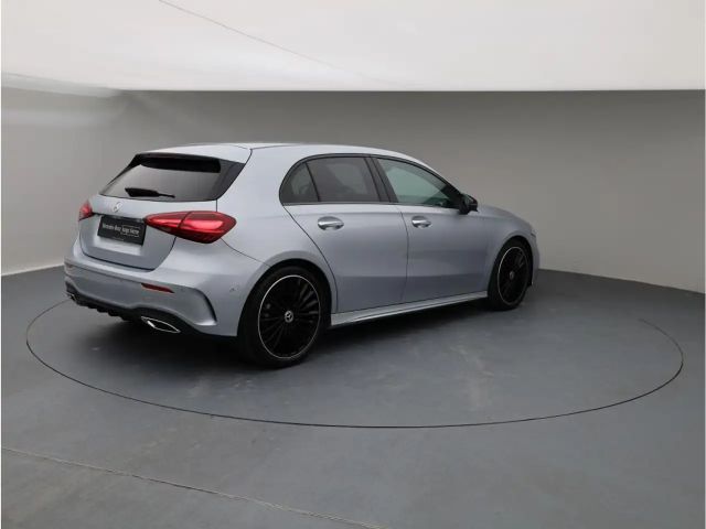 Mercedes-Benz A 180 AMG Line
