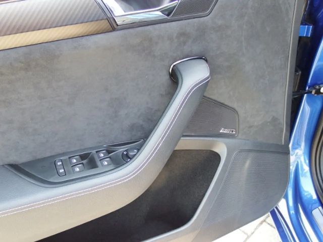 Skoda Superb 2.0 TSI Combi Sportline