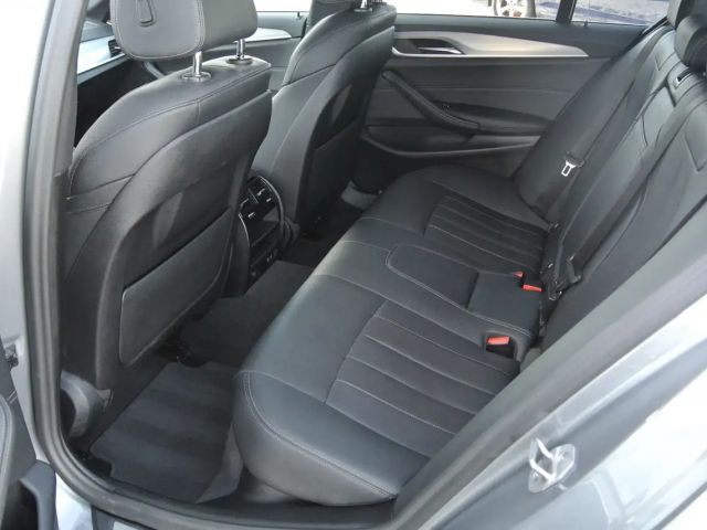 BMW 530 530e M-Sport Sedan xDrive