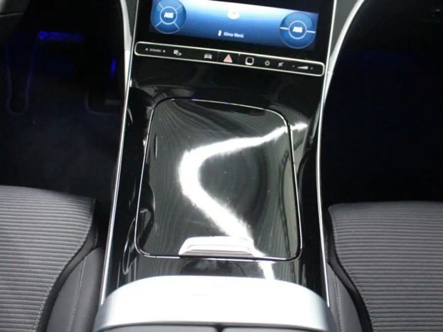 Mercedes-Benz C 180 AVANTGARDE Sedan