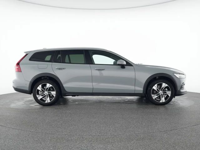 Volvo V60 AWD Plus