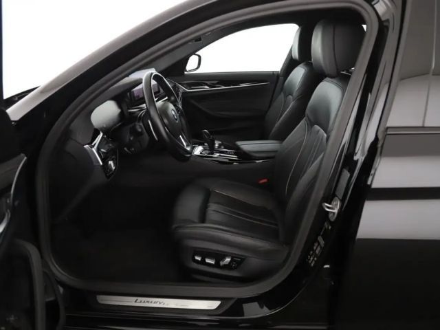 BMW 520 520d Luxury Line Touring xDrive