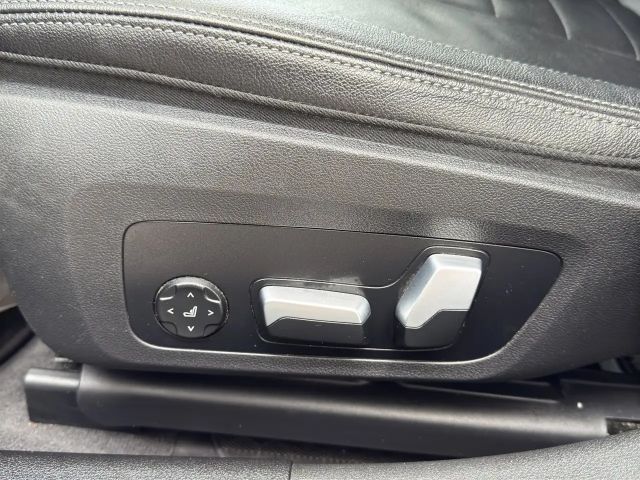 BMW 330 330e Luxury Line Sedan