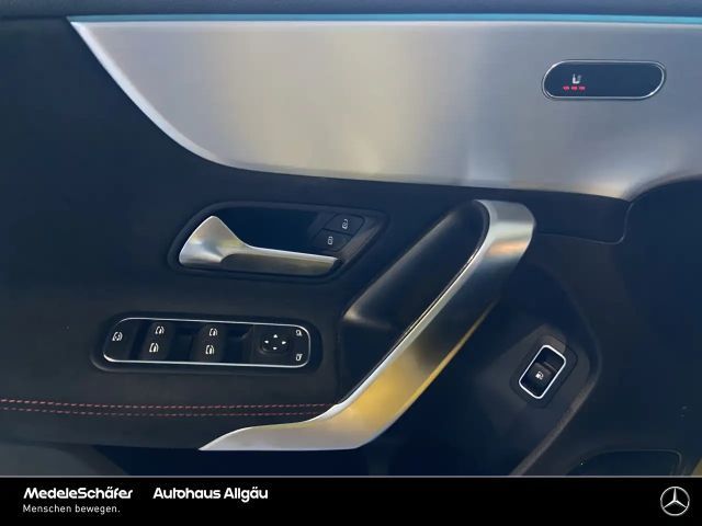 Mercedes-Benz A 250 A 250 e AMG Line