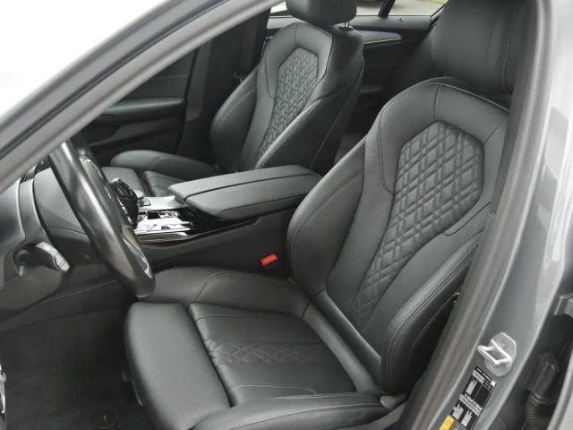 BMW 530 530e M-Sport Sedan xDrive