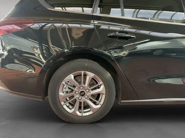 Ford Focus Titanium Wagon