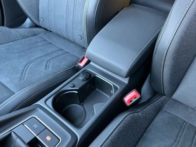 Volkswagen Golf Rabbit TSI