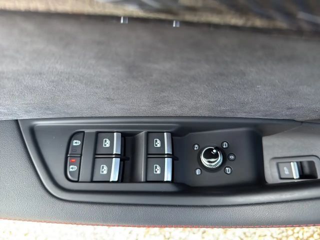 Audi A4 Avant Quattro S-Line