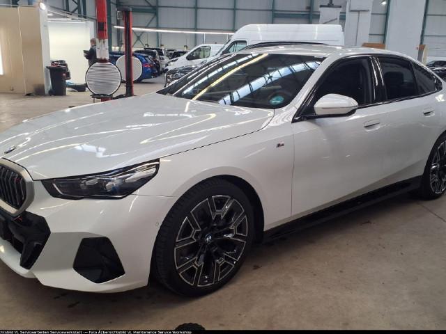 BMW 520 520d M-Sport Sedan