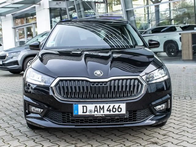 Skoda Fabia 1.0 MPI Essence LED PDC SHZ SOUNDSYS SPURH