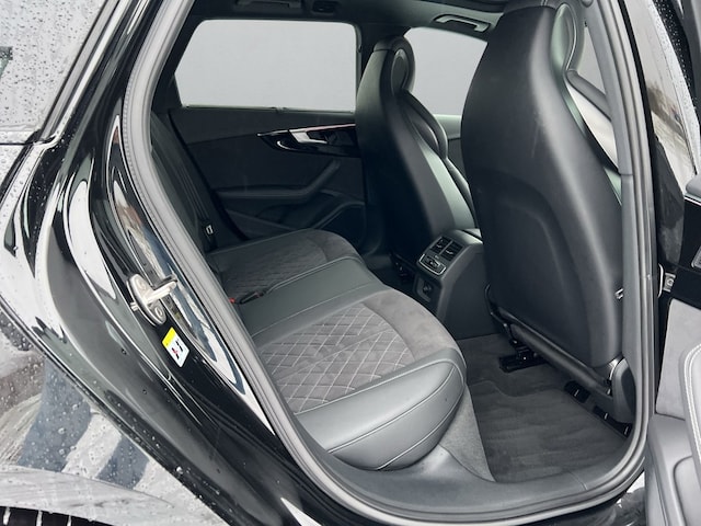 Audi A4 40 TFSI Avant Quattro S-Line S-Tronic