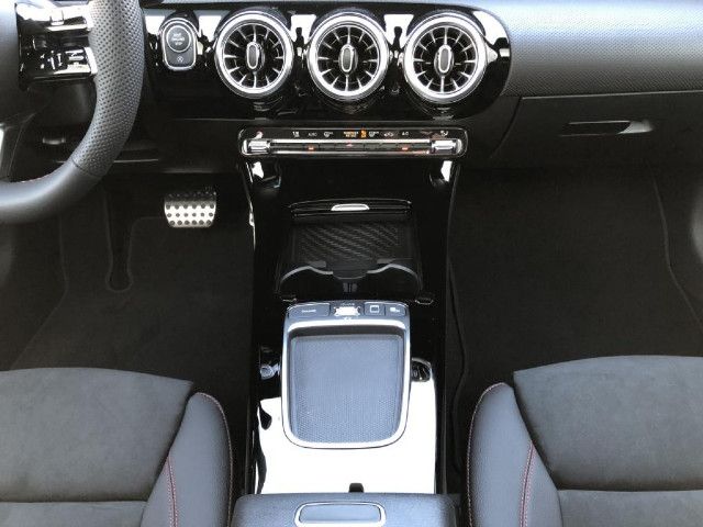 Mercedes-Benz CLA 220 AMG Line CLA 220 d Coupé