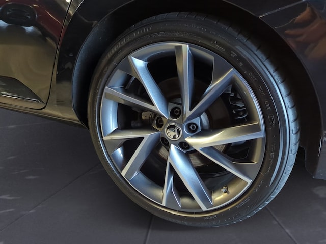 Skoda Superb 2.0 TSI 4x4 Combi Sportline