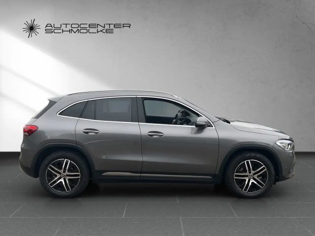 Mercedes-Benz GLA 200 Progressive