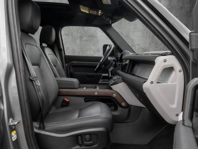 Land Rover Defender 110 D250 SE