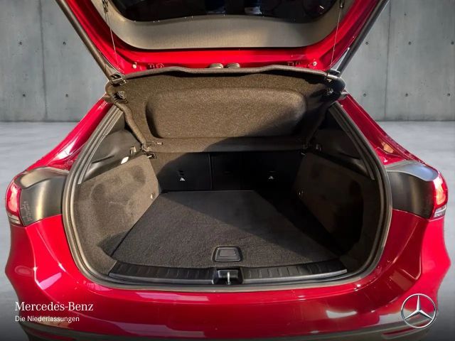 Mercedes-Benz GLA 250 4MATIC AMG Line