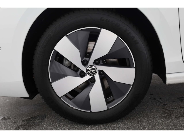 Volkswagen Passat 1.5 eTSI Business