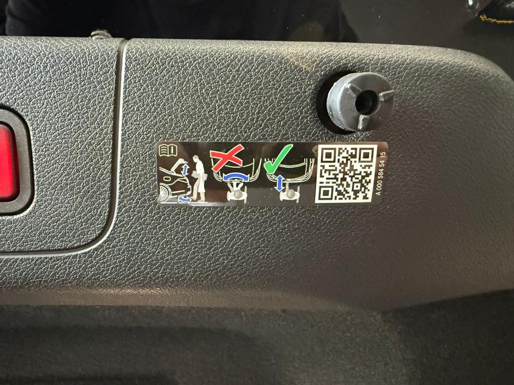 Mercedes-Benz CLA 200 4MATIC AMG Line