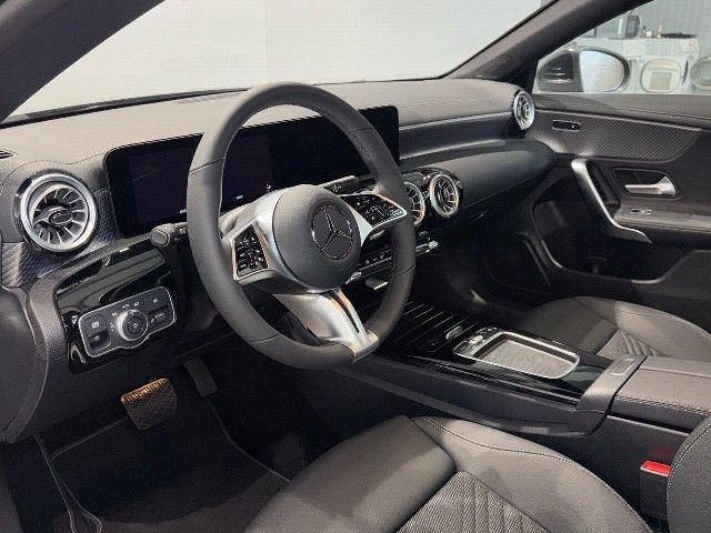 Mercedes-Benz CLA 180 Shooting Brake