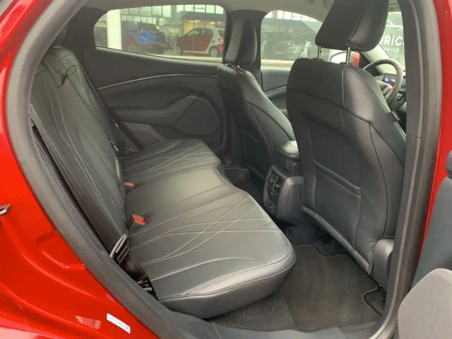 Ford Mustang Mach-E Basis Navi digitales Cockpit LED ACC Mehrzonenklim