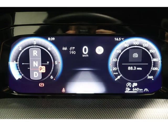 Volkswagen Golf 2.0 TDI DSG Golf VIII R-Line