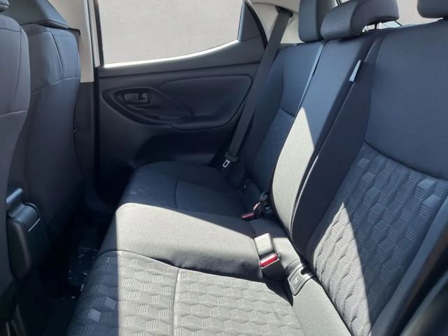 Toyota Yaris Business Hybride VVT-i
