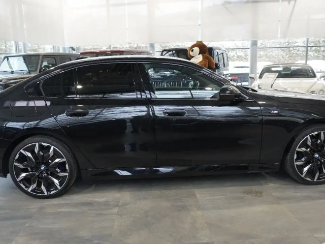 BMW 520 520d M-Sport Sedan xDrive