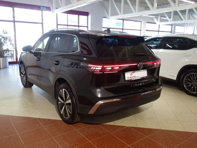 Volkswagen Tiguan DSG Elegance Elegance Sport