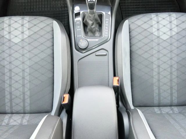 Volkswagen Tiguan 4Motion DSG R-Line