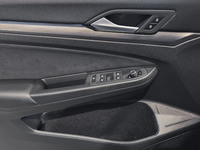 Volkswagen Golf 1.5 eTSI DSG Golf VIII Style