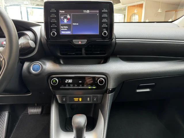 Toyota Yaris Hatchback Hybride Team D