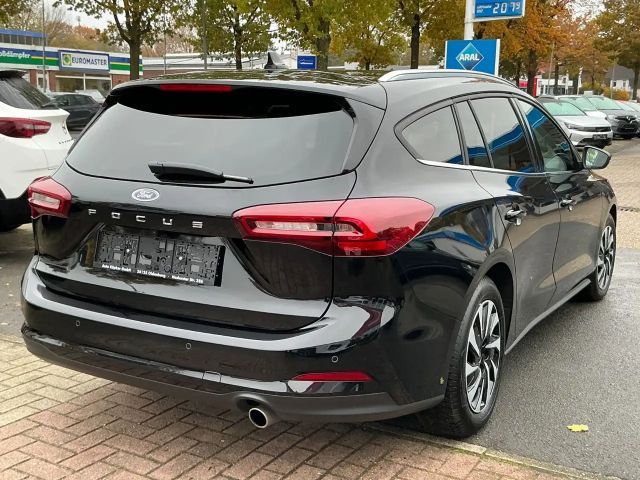 Ford Focus Titanium Wagon