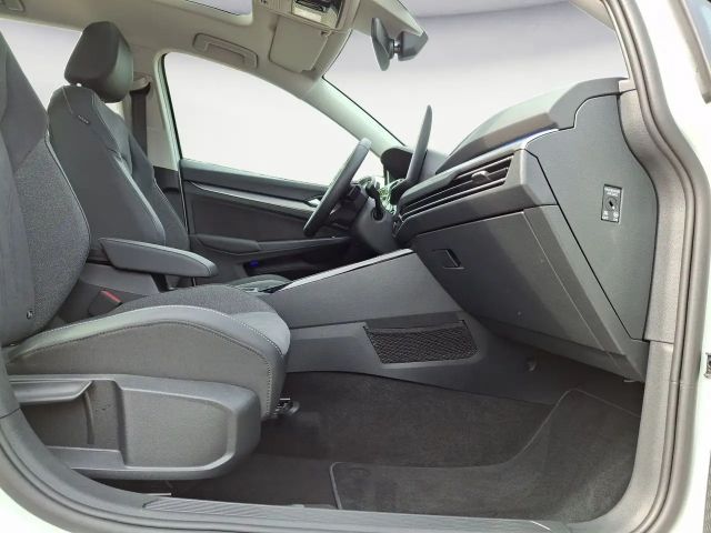 Volkswagen Golf DSG Style eHybrid