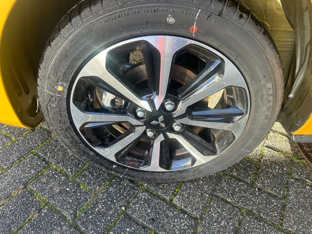 Mitsubishi Space Star Star