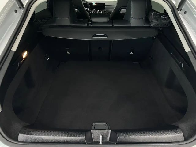 Mercedes-Benz CLA 180 Progressive