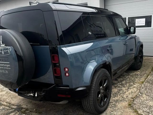 Land Rover Defender 110 Dynamic SE